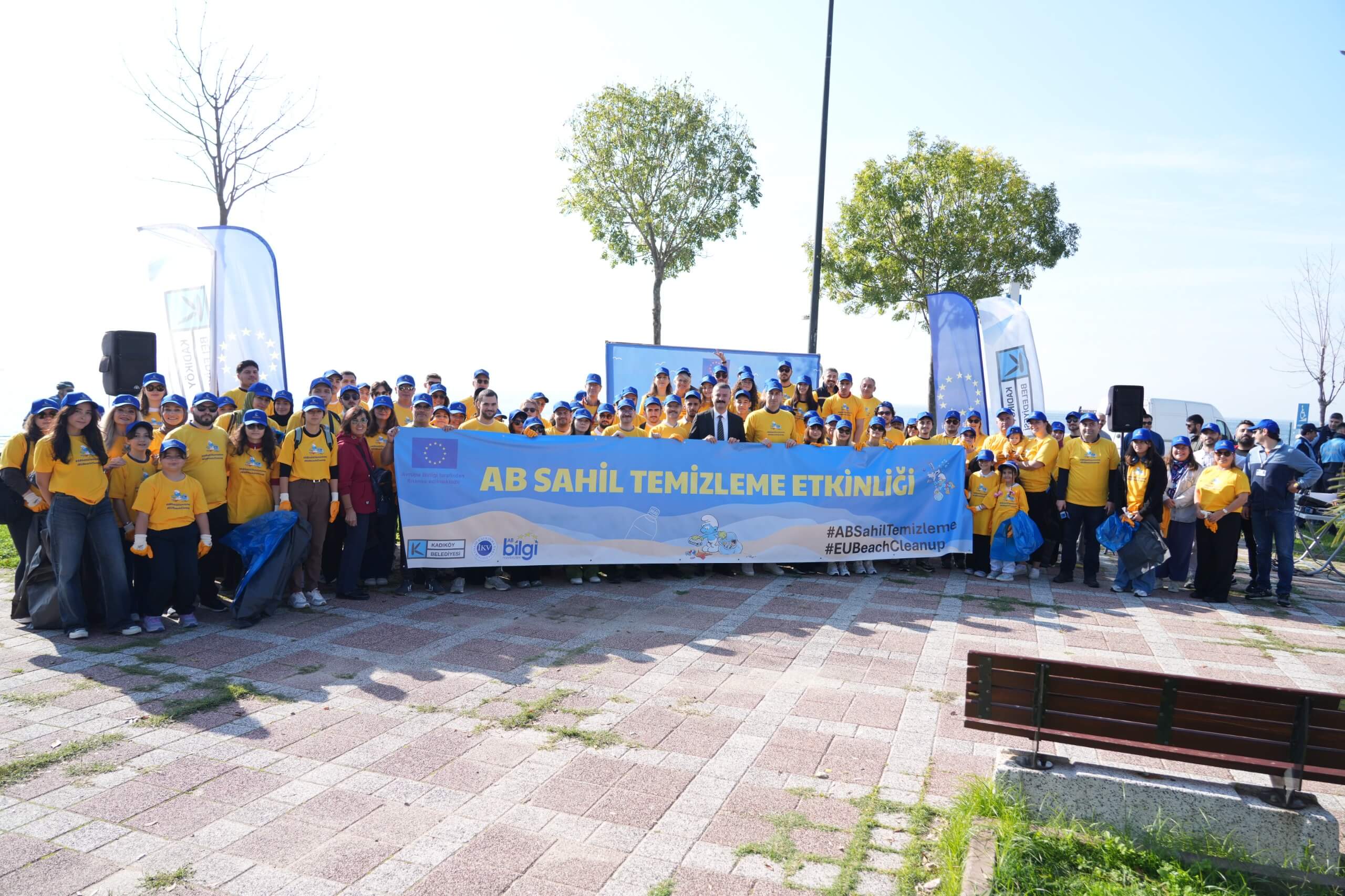Kadıköy’de sahil temizliği